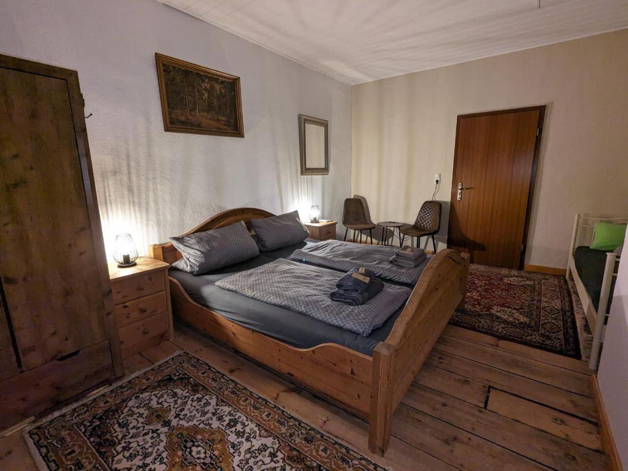 Bed and Breakfast Gaststätte Goldenes Ross Uhlstädt Exterior foto