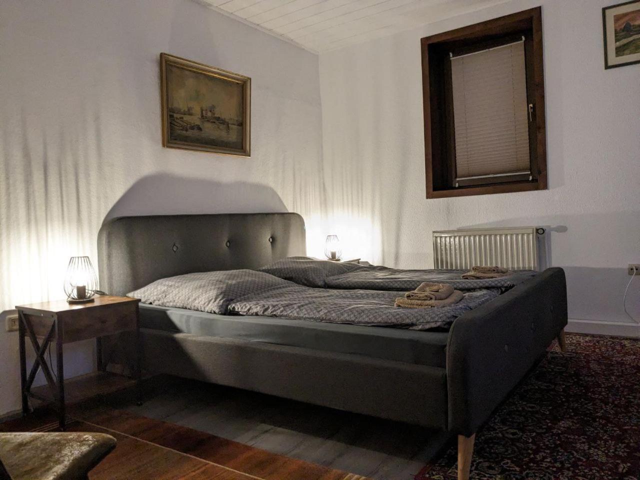Bed and Breakfast Gaststätte Goldenes Ross Uhlstädt Exterior foto